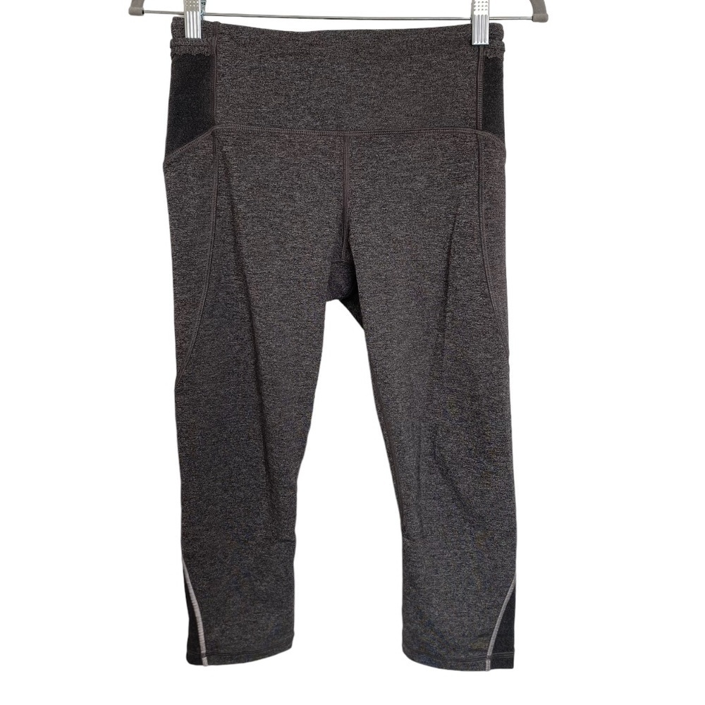 Lululemon Free Runner Crop Size 6 Gray